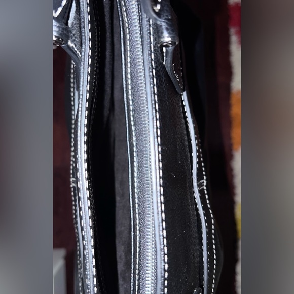 TOD’s black Pebbled Leather bag with dark gray Suede Interior.  Meas. 15 x 9in - Picture 11 of 16